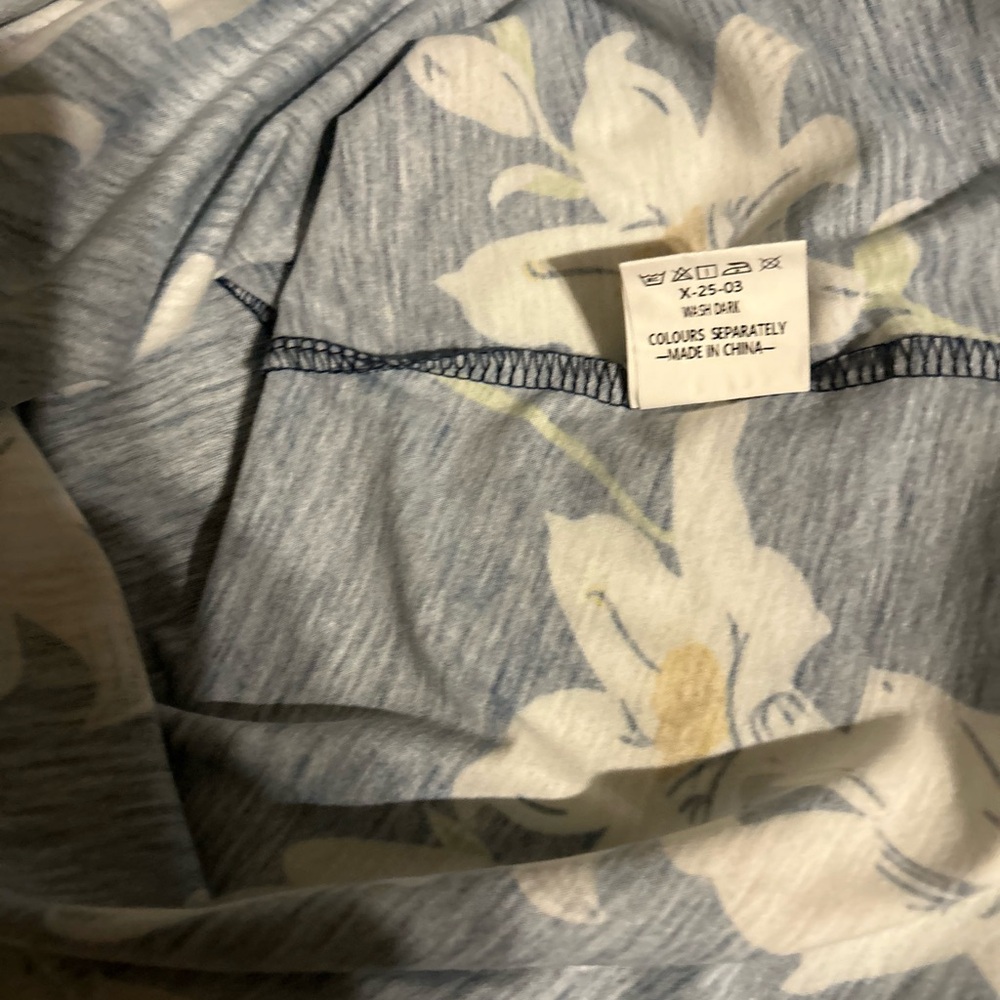 Blue and Cream Casual Sundress with deep V neck fits like a large. - Picture 11 of 12